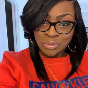 Meet your Posher, Kendra